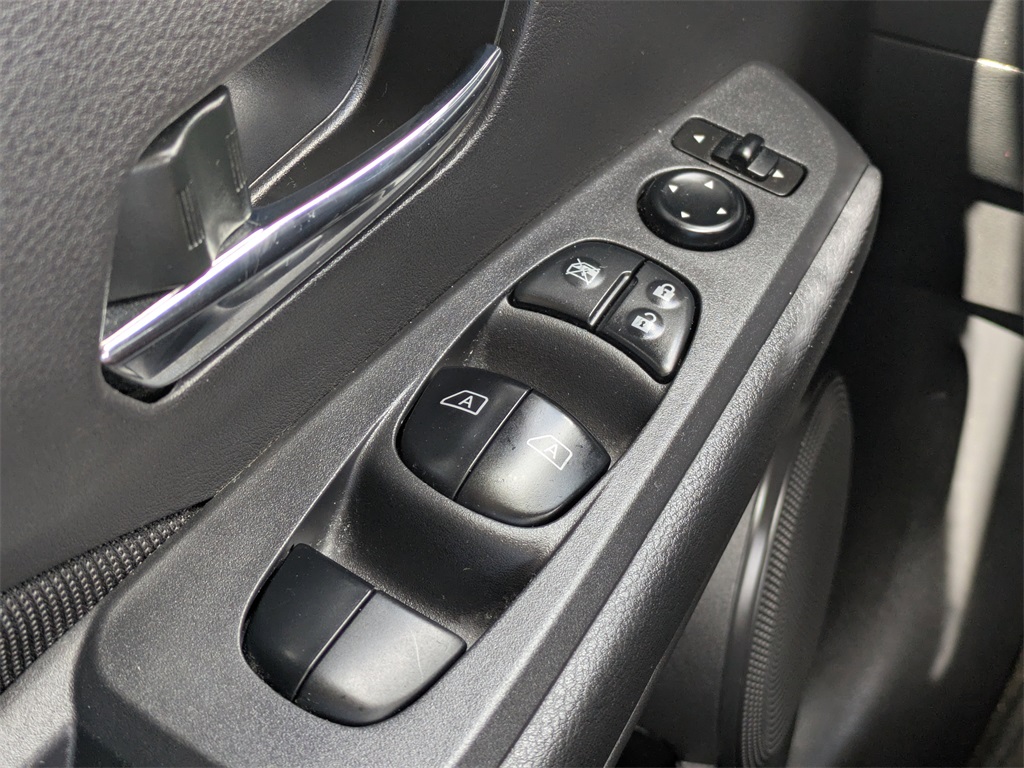 2024 Nissan Kicks SV photo 19