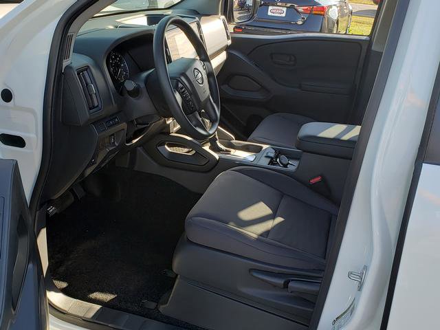 2025 Nissan Frontier Crew Cab S photo 10