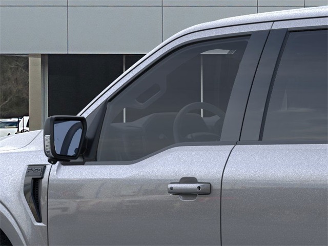 2025 Ford F-150 XLT photo 19