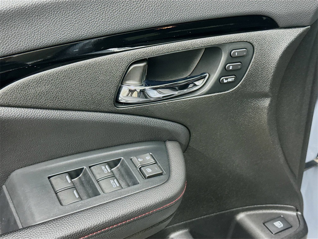 2023 Honda Ridgeline Black Edition photo 10