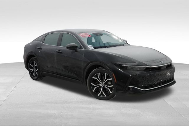 2025 Toyota Crown XLE's photo