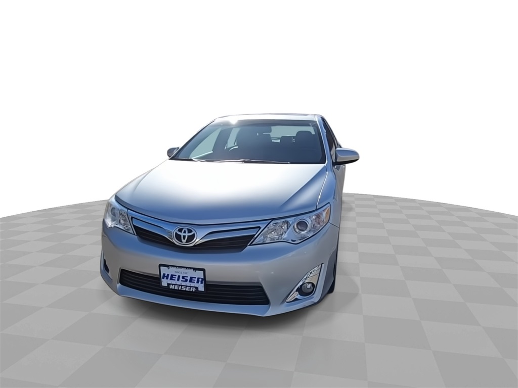 2012 Toyota Camry XLE photo 3