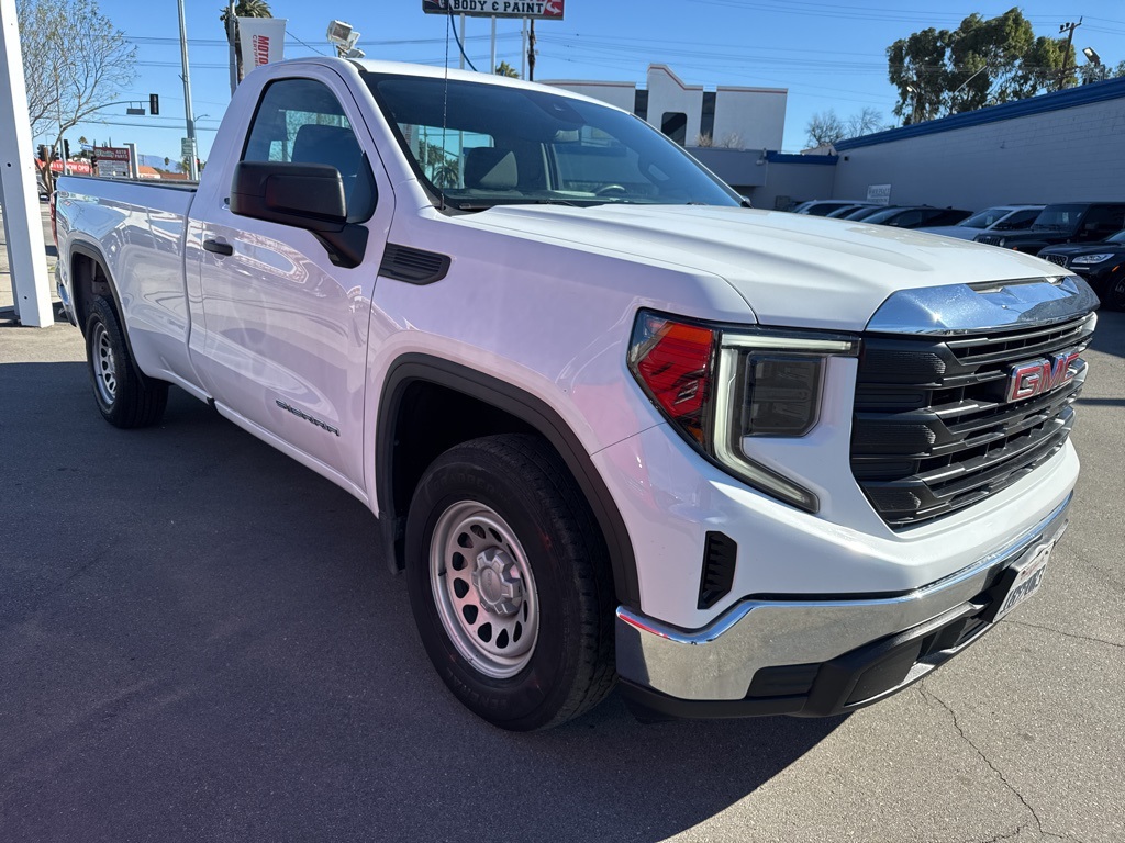 2022 GMC Sierra 1500 Pro's photo