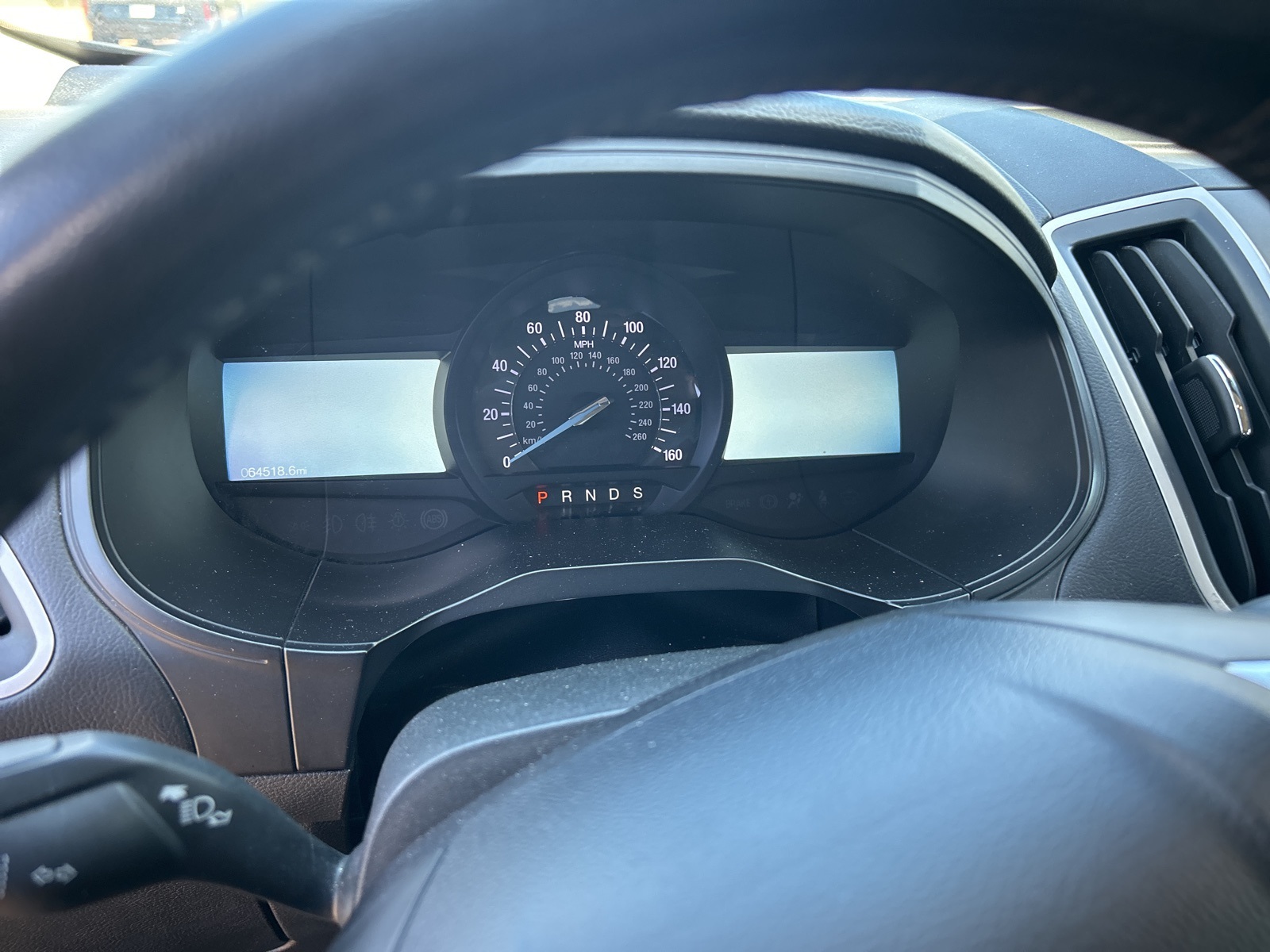 2022 Ford Edge SEL photo 2