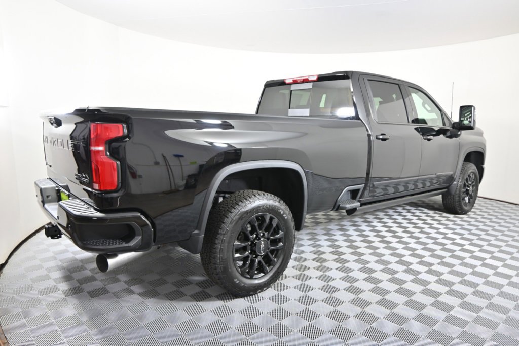 2026 Chevrolet Silverado 2500HD High Country photo 7