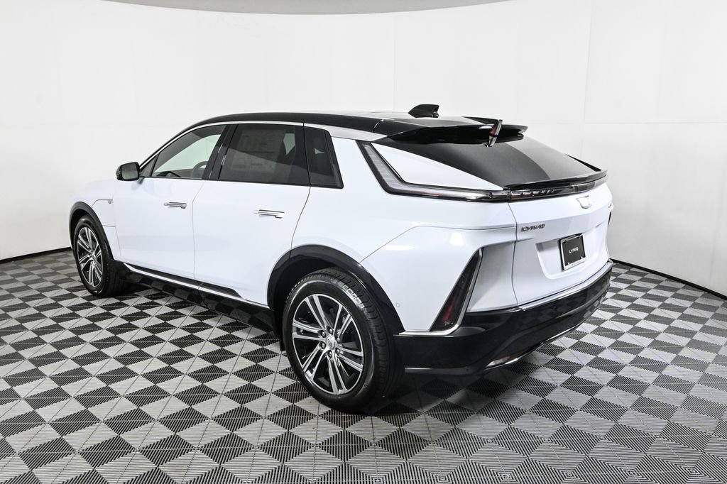 2026 Cadillac Lyriq Luxury photo 3