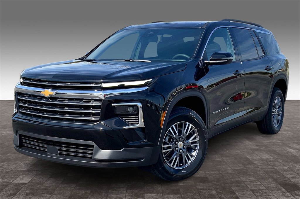 2026 Chevrolet Traverse photo 2