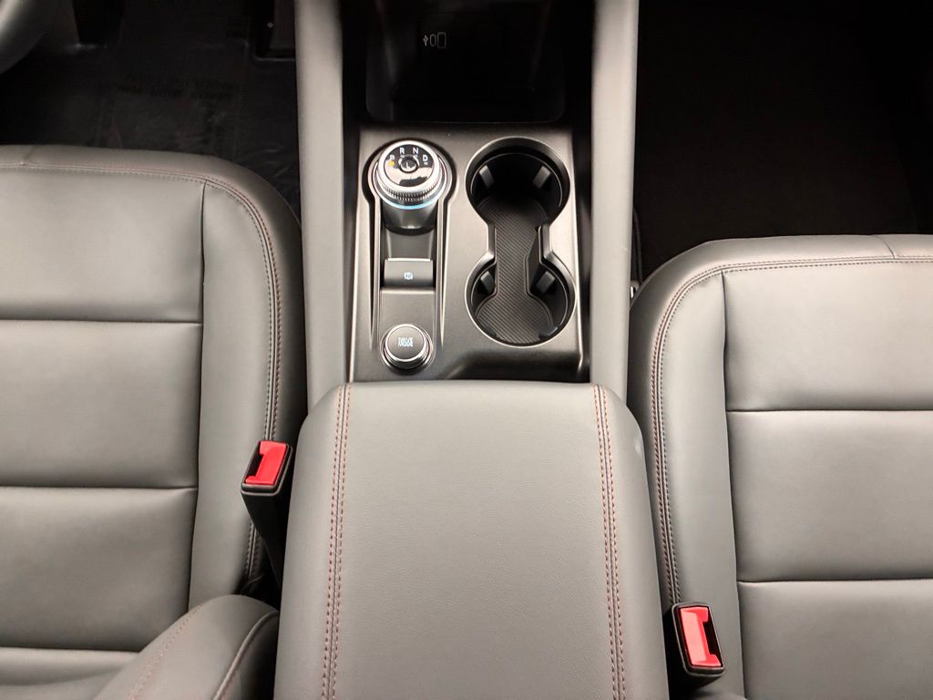 2026 Ford Explorer photo 4