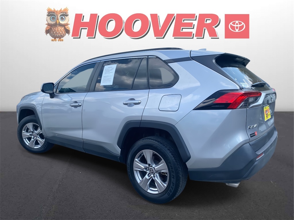 2023 Toyota RAV4 XLE photo 3