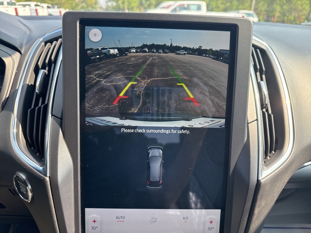 2024 Ford Edge Titanium photo 4