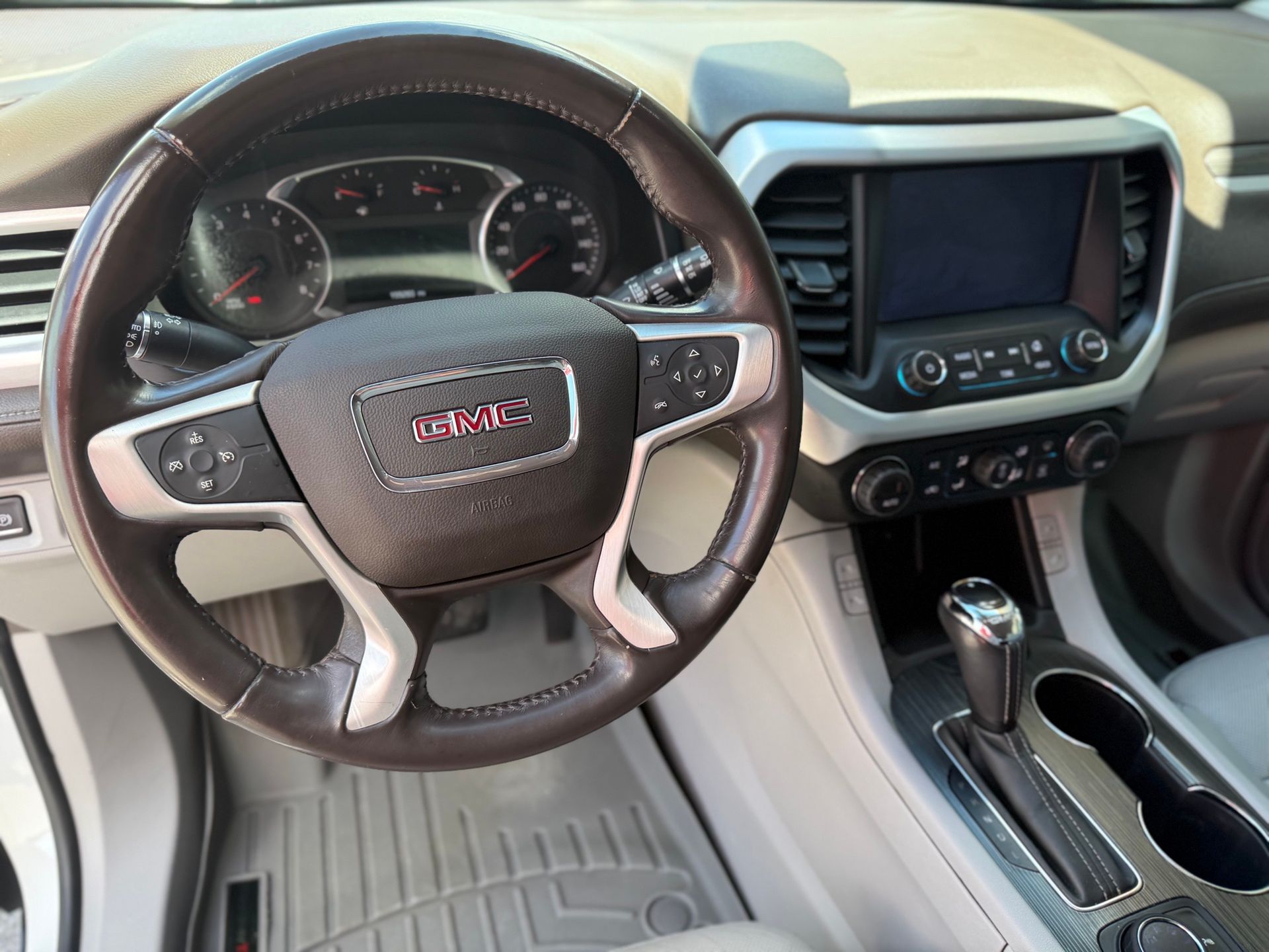 2018 Gmc Acadia SLT photo 12