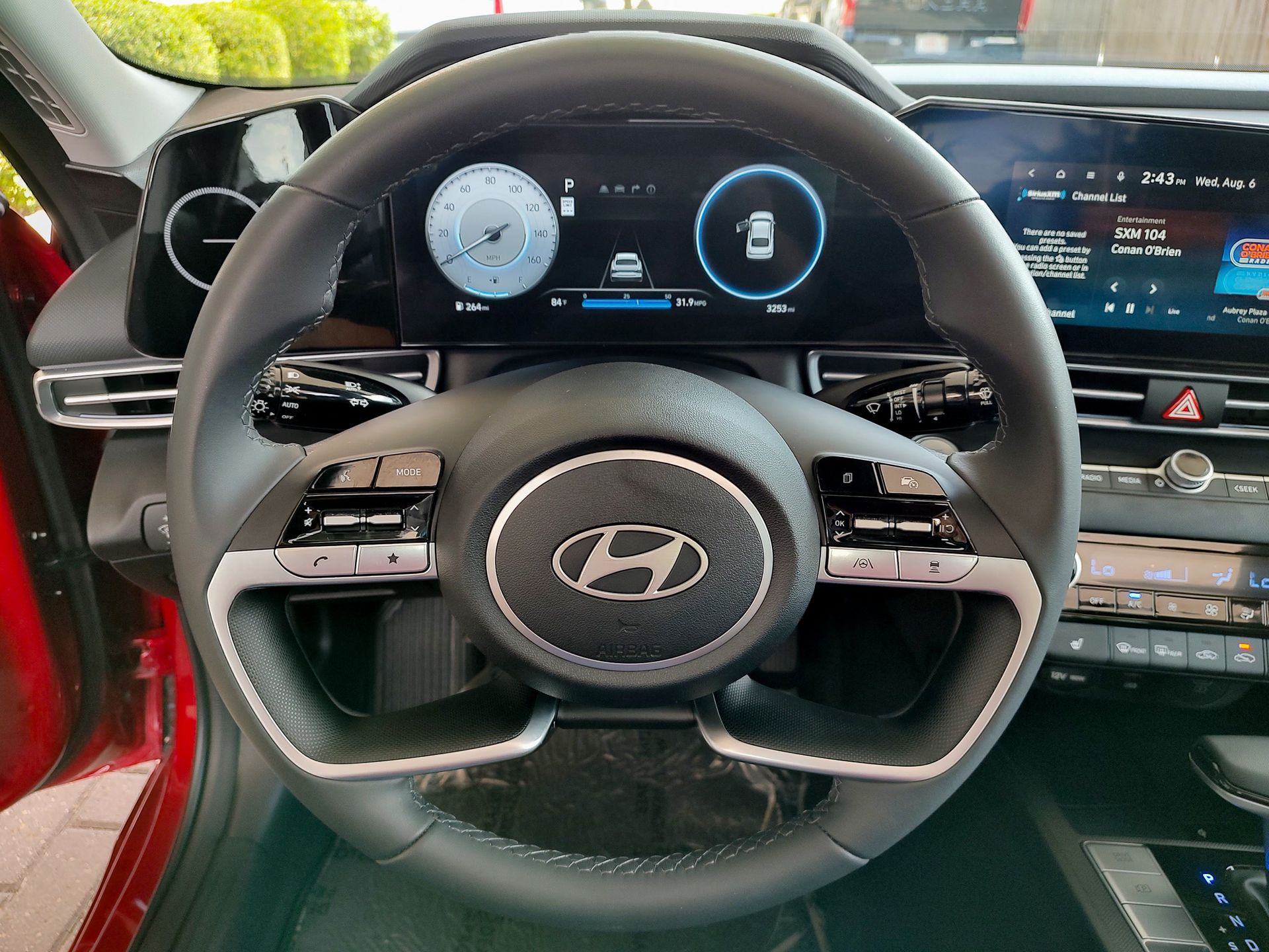 2025 Hyundai Elantra Limited photo 9