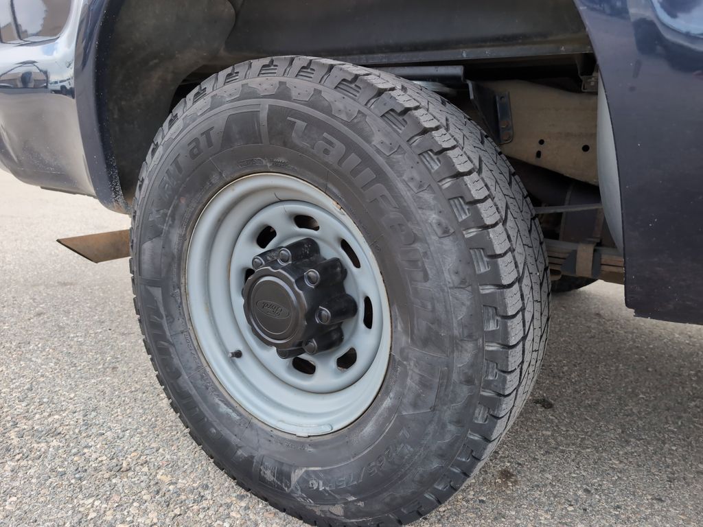 2001 Ford F-350 XL photo 7