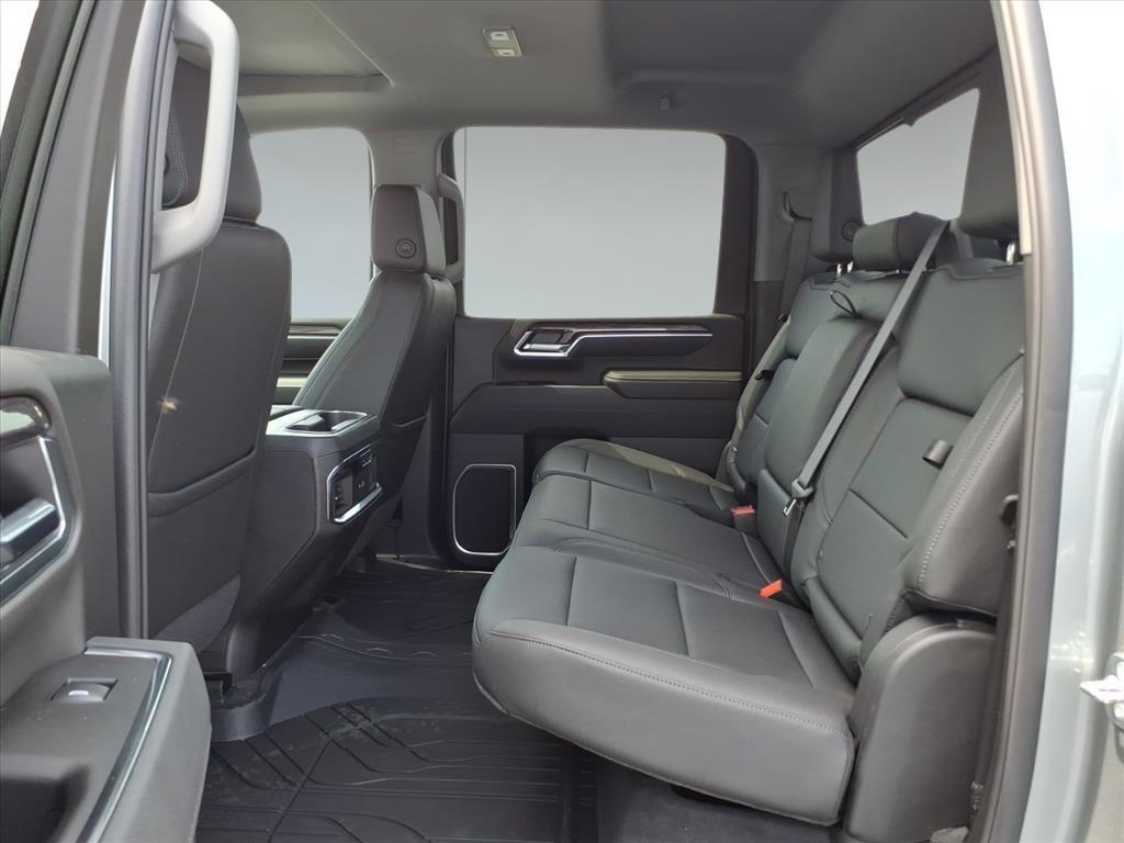 2025 Chevrolet Silverado 2500HD LTZ photo 10