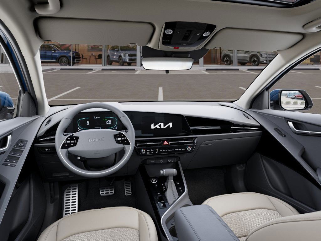 2025 Kia Niro EX Touring photo 13