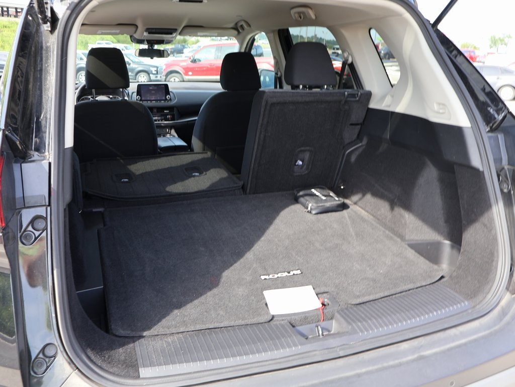 2023 Nissan Rogue SV photo 15