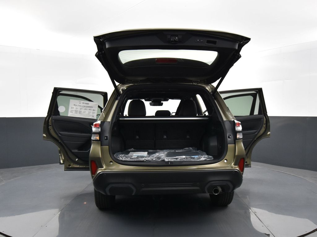 2025 Subaru Forester Limited photo 28