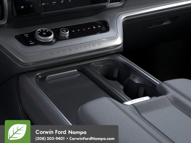 2025 Ford Expedition MAX photo 13