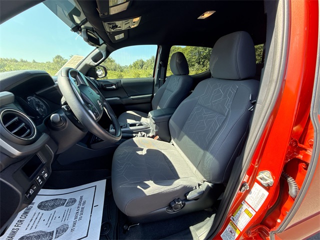 2017 Toyota Tacoma TRD Off-Road photo 16