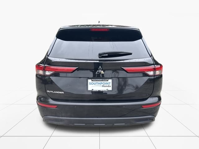 2023 Mitsubishi Outlander ES photo 3