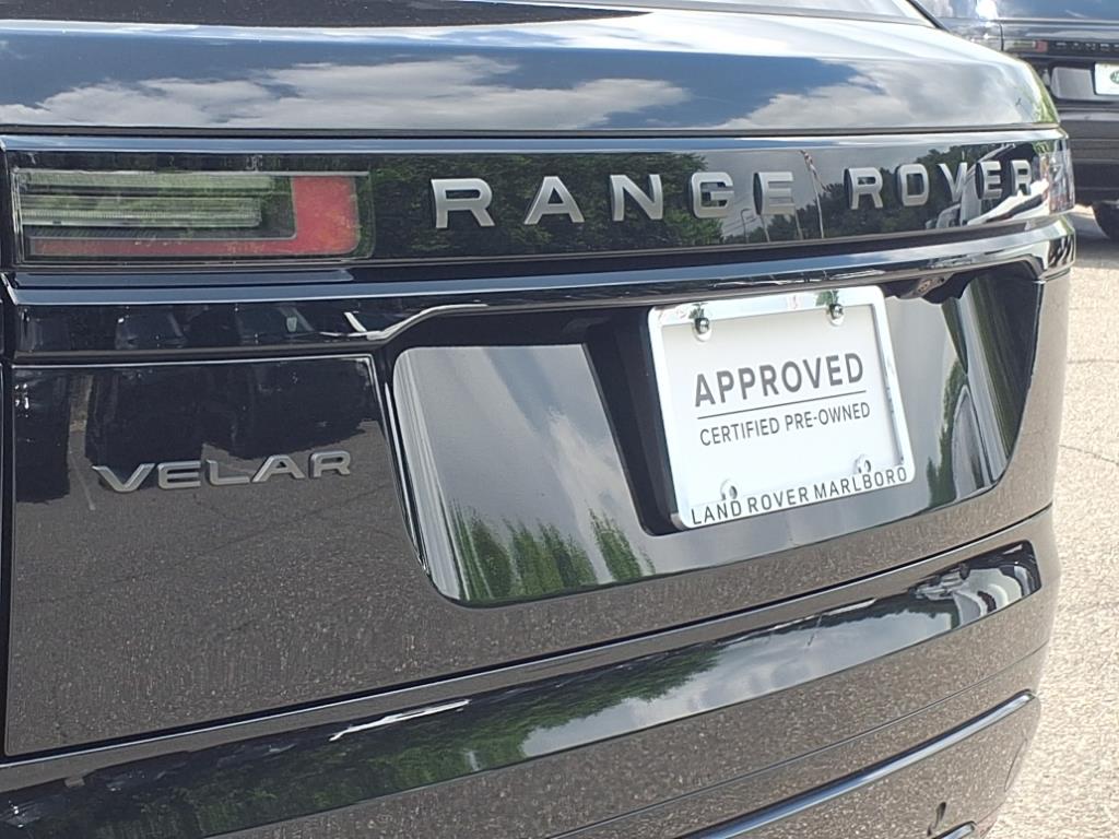 2025 Land Rover Range Rover Velar SE photo 18