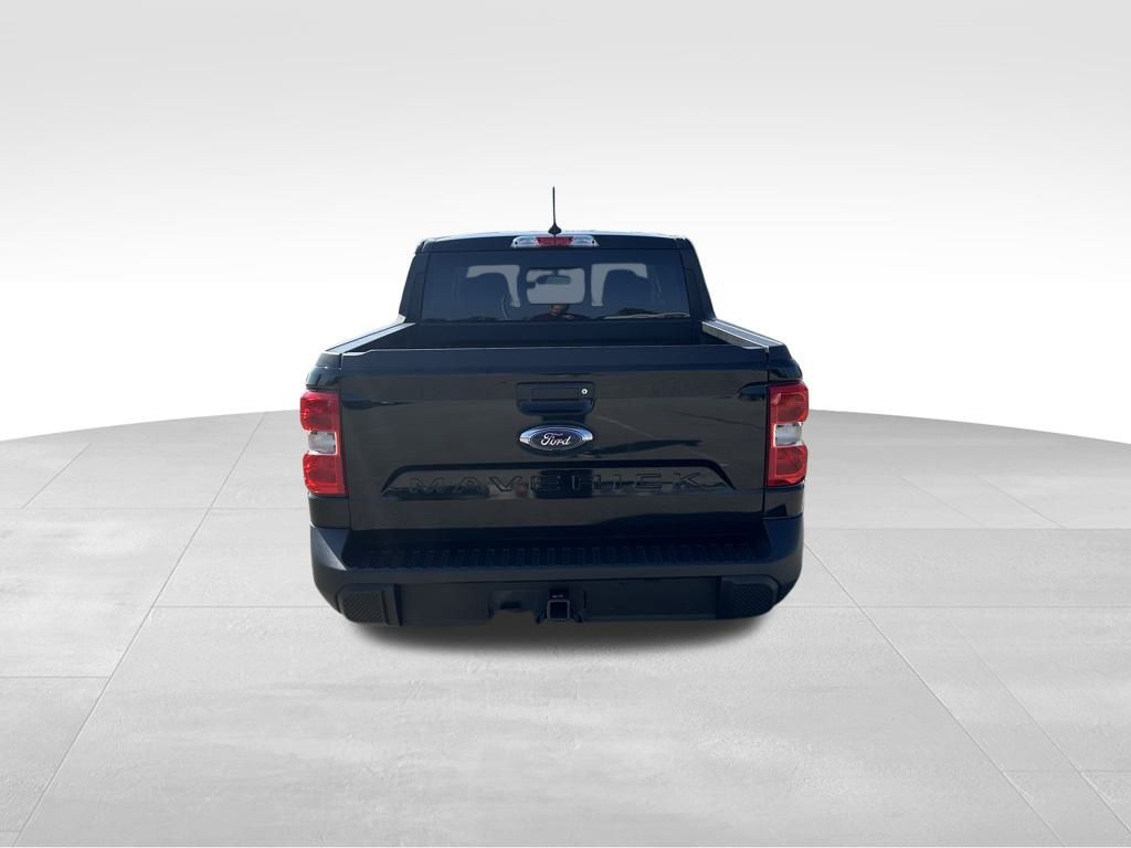2023 Ford Maverick XLT photo 2