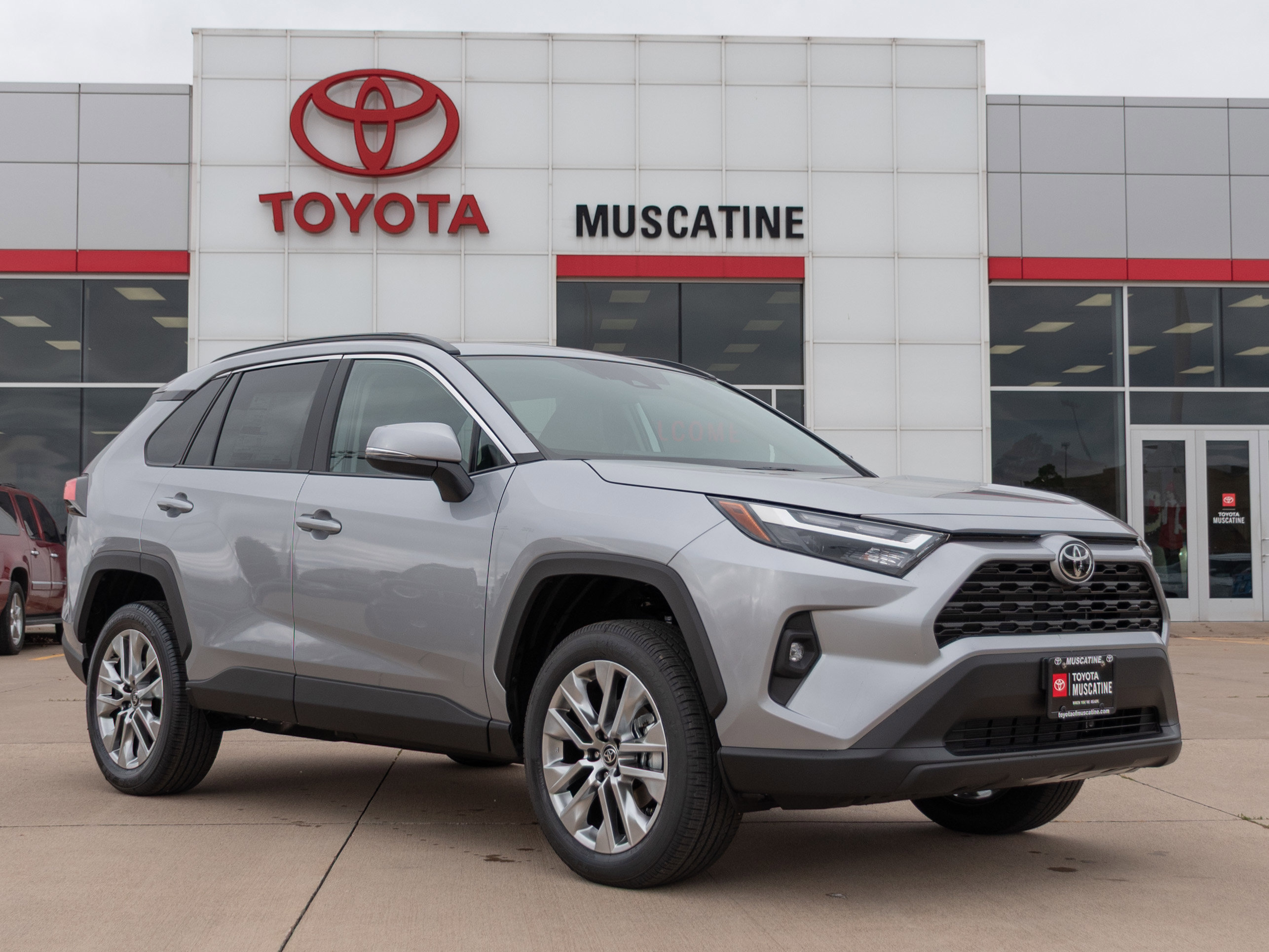 2025 Toyota RAV4 XLE Premium's photo