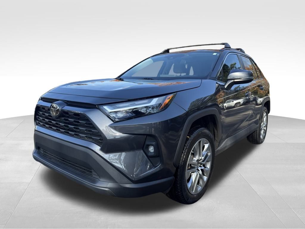 2022 Toyota RAV4 XLE Premium's photo