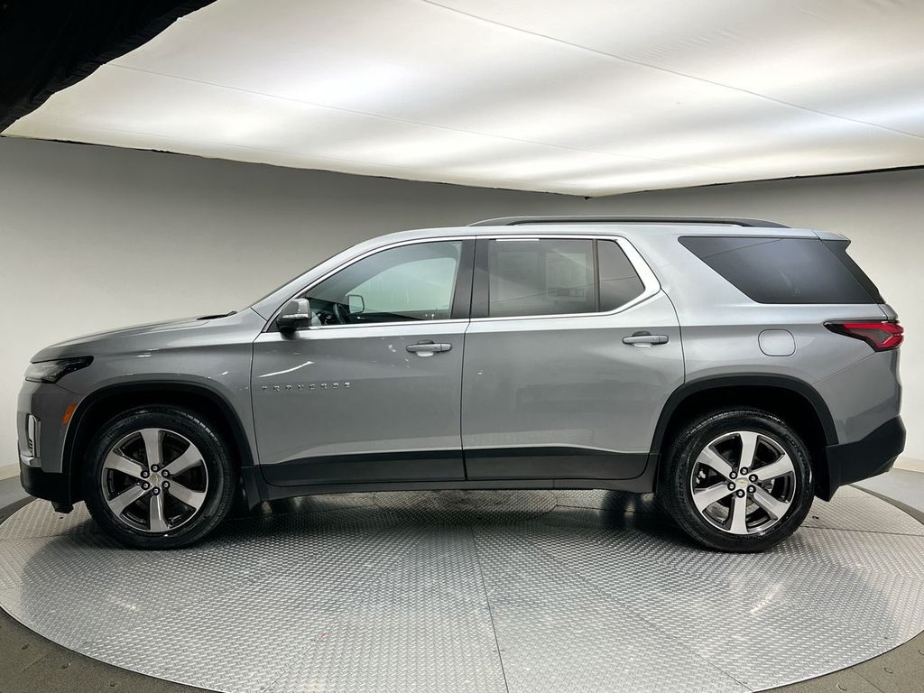 2023 Chevrolet Traverse Leather photo 2