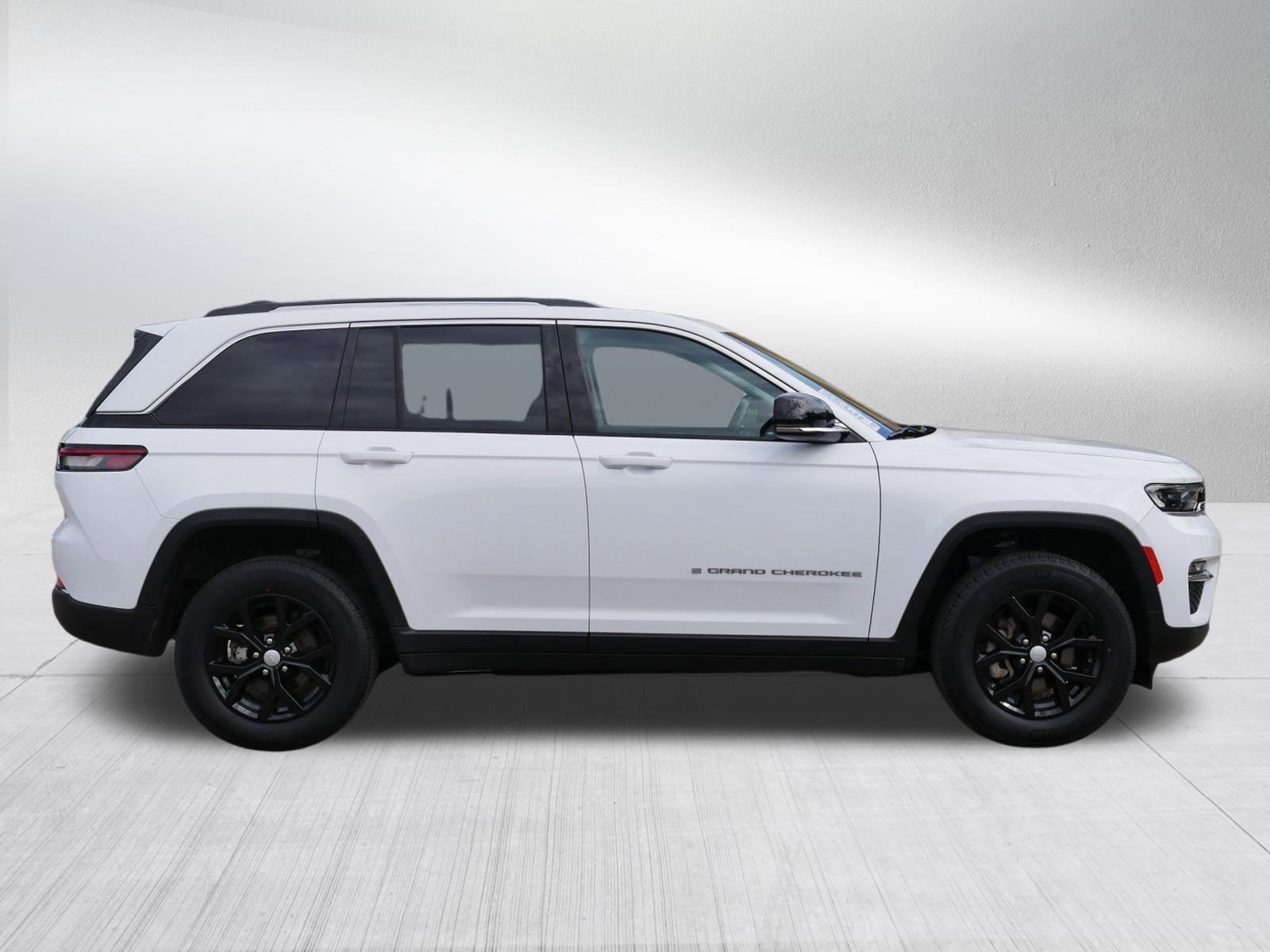 2022 Jeep Grand Cherokee Limited photo 8