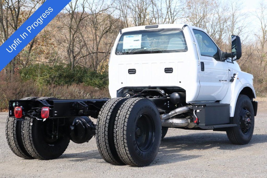 2026 Ford F-750 photo 6