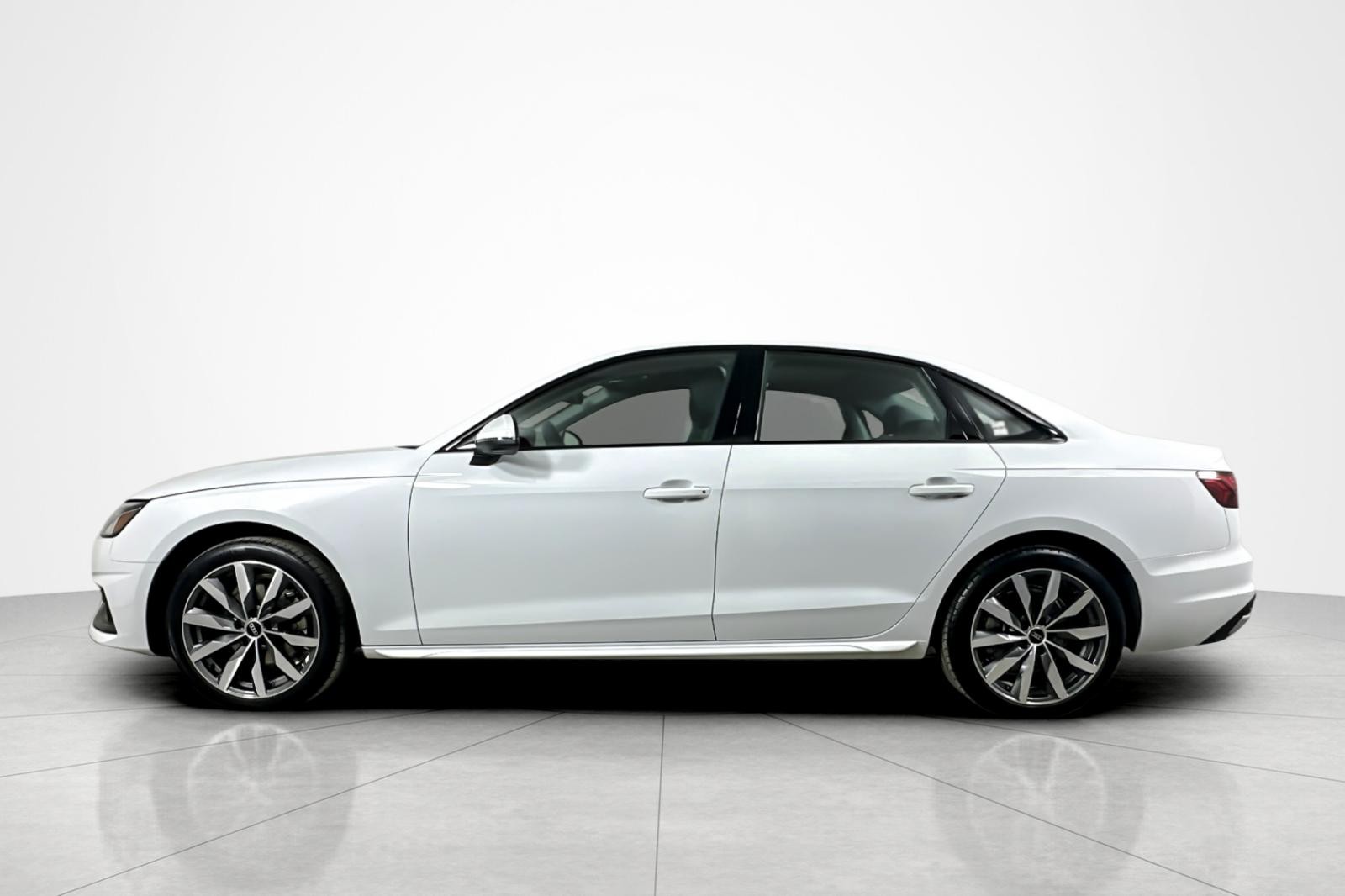 2023 Audi A4 Premium Plus 40 TFSI Quattro photo 2