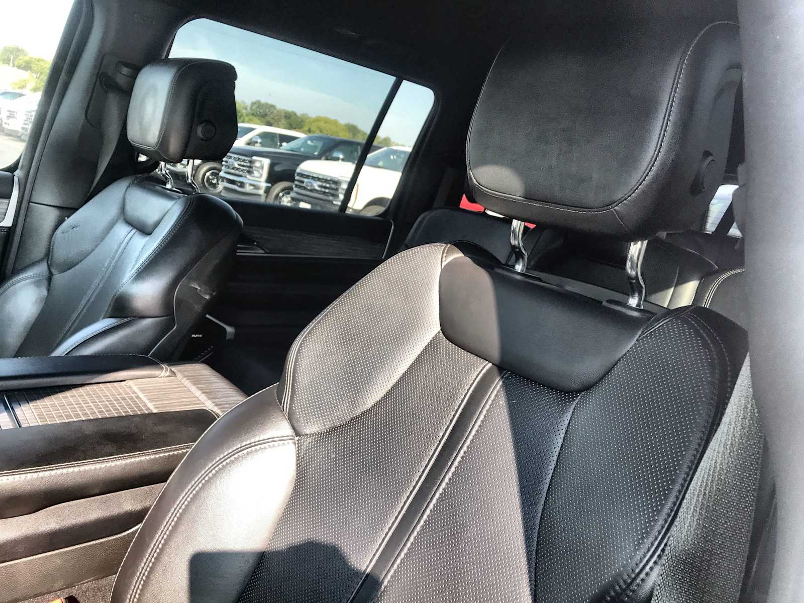 2023 Jeep Wagoneer Series II photo 11