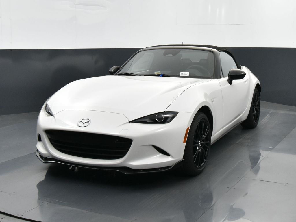 2025 Mazda MX-5 Miata Miata photo 2