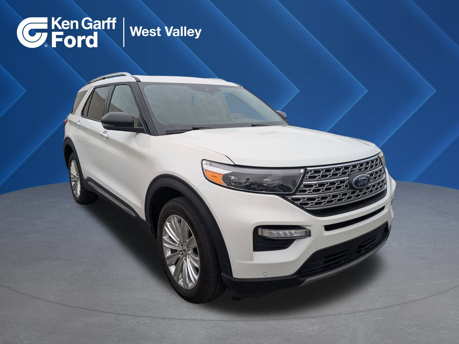 2023 Ford Explorer Limited's photo