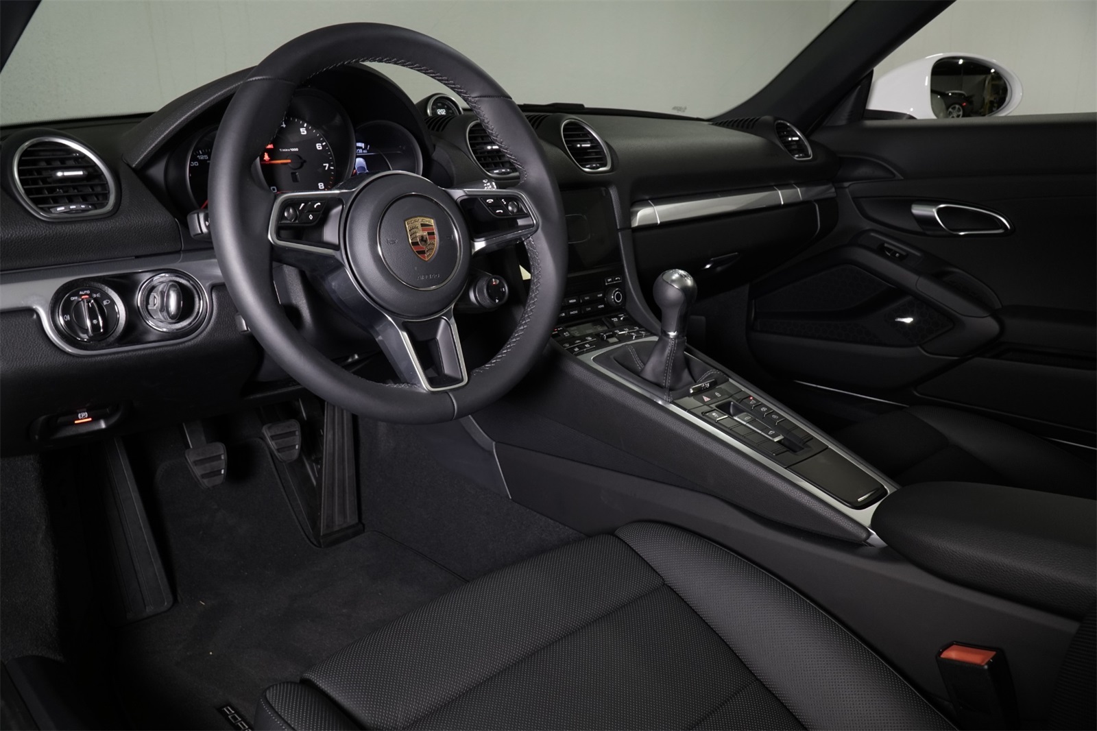 2025 Porsche Boxster photo 3