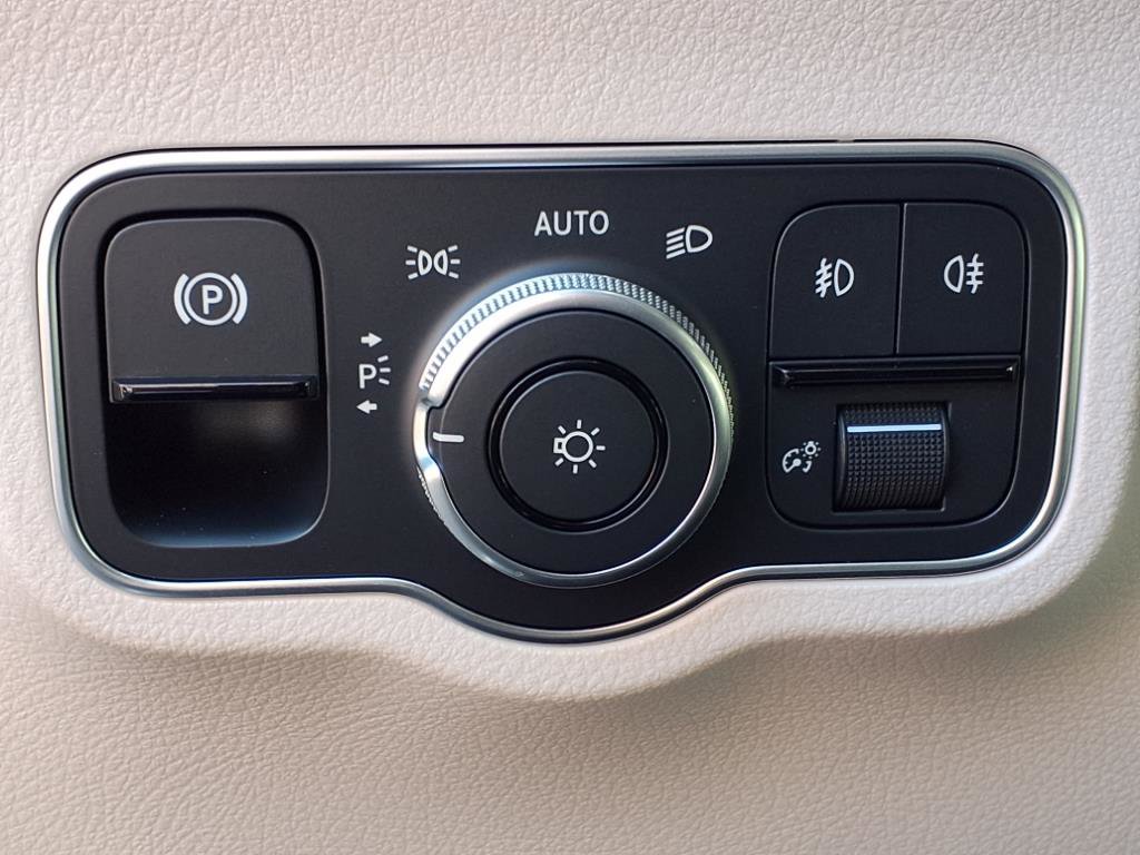 2025 Mercedes Benz GLA 250 4MATIC photo 17