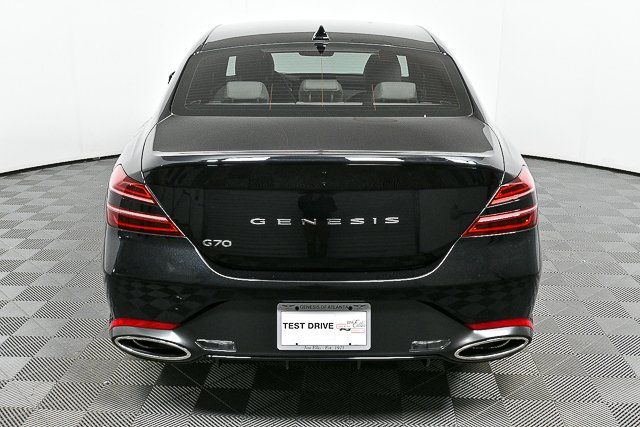 2025 Genesis G70 2.5T photo 6