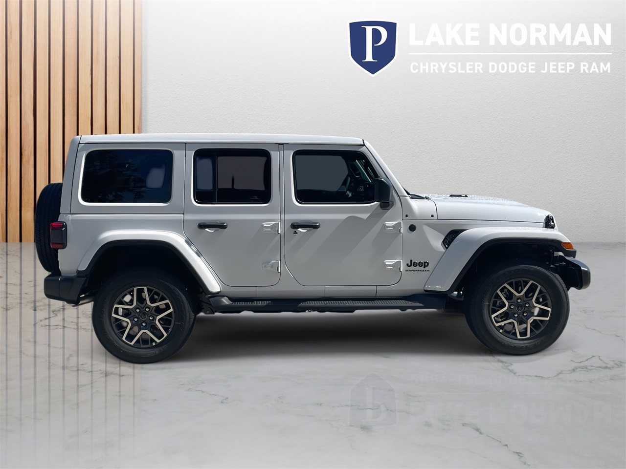 2025 Jeep Wrangler Sahara photo 9