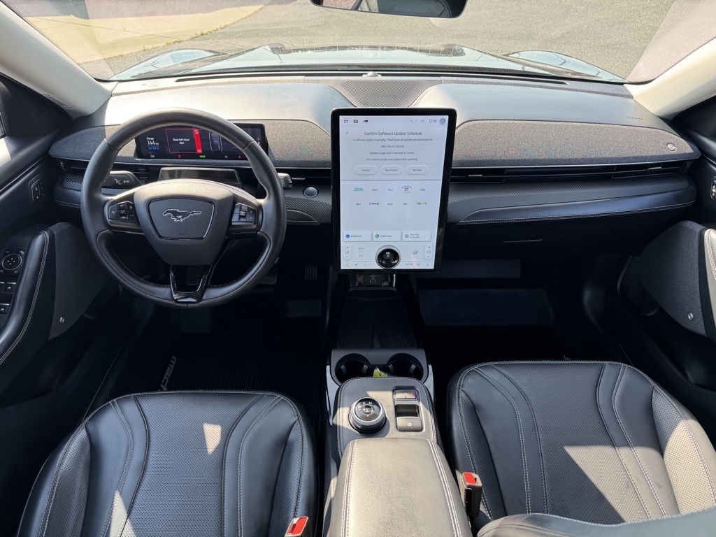 2022 Ford Mustang Mach-E Premium photo 22