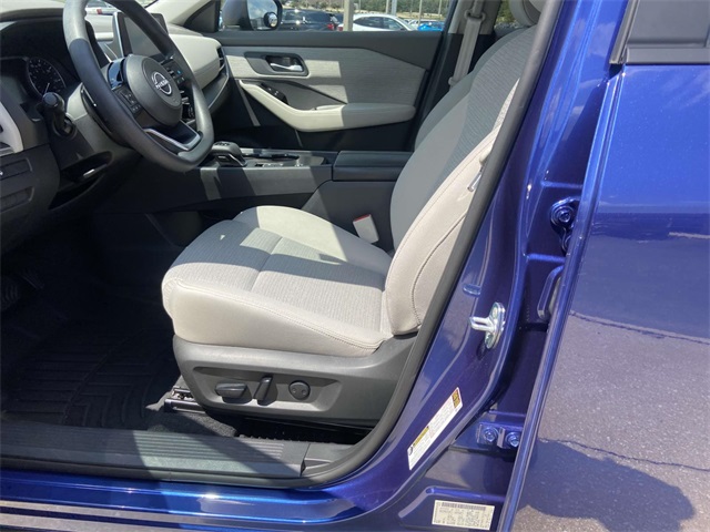 2023 Nissan Rogue SV photo 11
