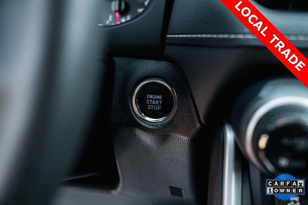 2021 Toyota RAV4 XLE photo 15