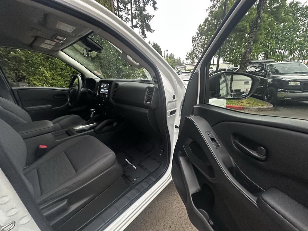 2023 Nissan Frontier S photo 11