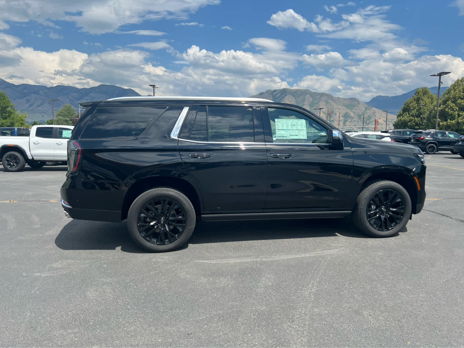 2025 Chevrolet Tahoe Premier photo 3