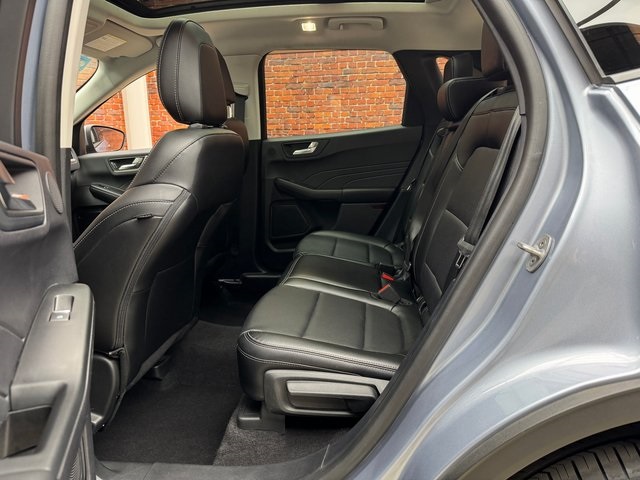 2022 Ford Escape SEL photo 22