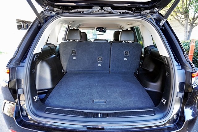 Used 2023 Black Jeep Limited image 12