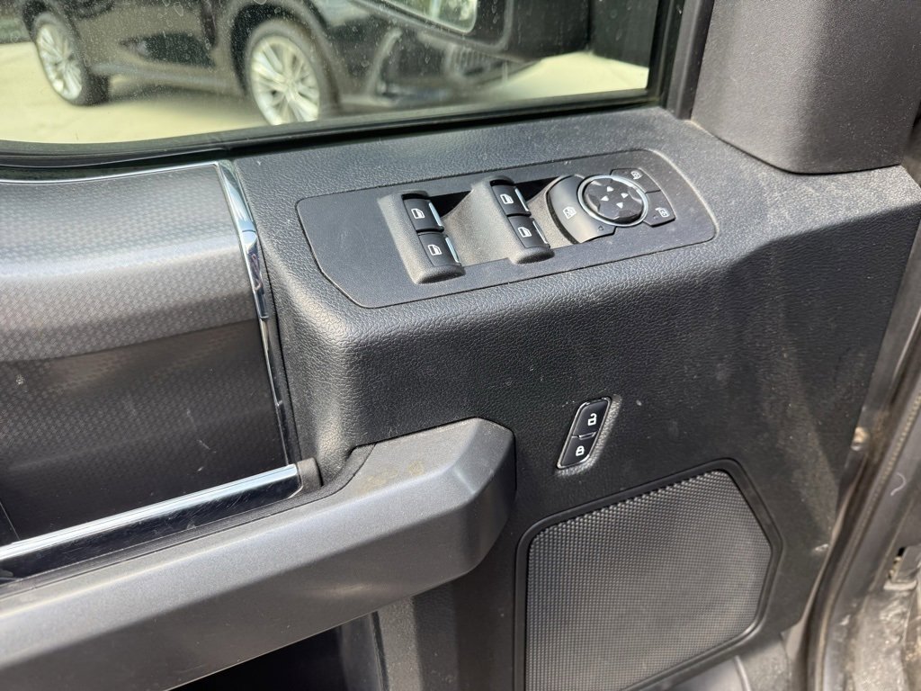 2017 Ford F-150 XLT photo 14