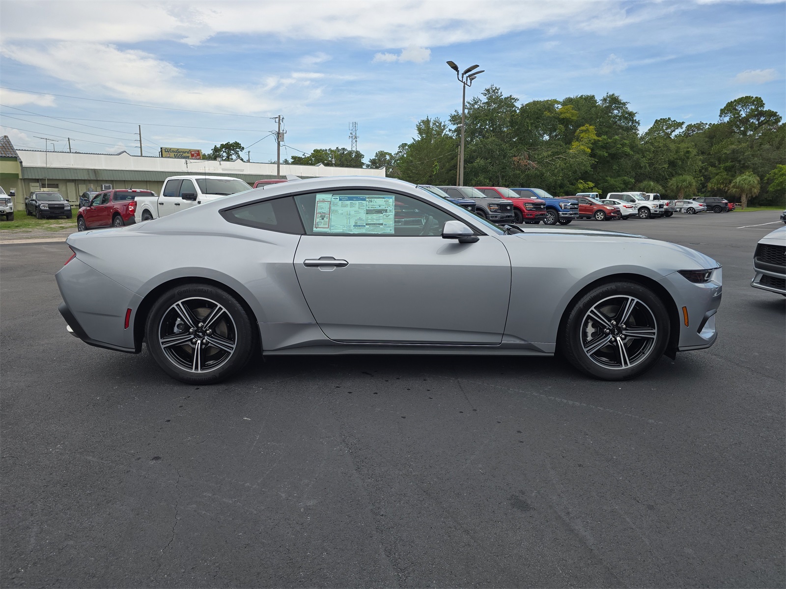 2025 Ford Mustang EcoBoost photo 3