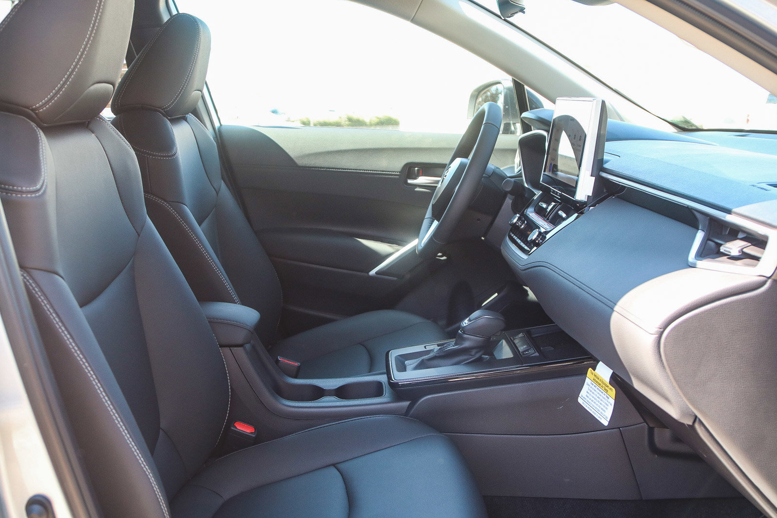 2026 Toyota Corolla Cross XLE photo 13