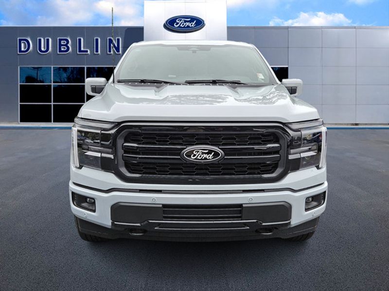 2025 Ford F-150 Lariat photo 2